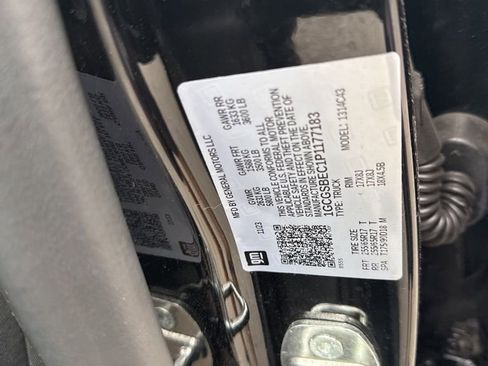 Used 2023 Chevrolet Colorado W/T image 32