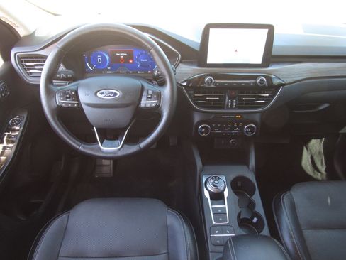 Used 2020 Ford Escape Titanium AWD/4WD image 17