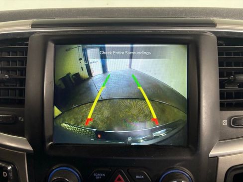 Used 2020 RAM 1500 Classic SLT w/ Luxury Group RWD image 20