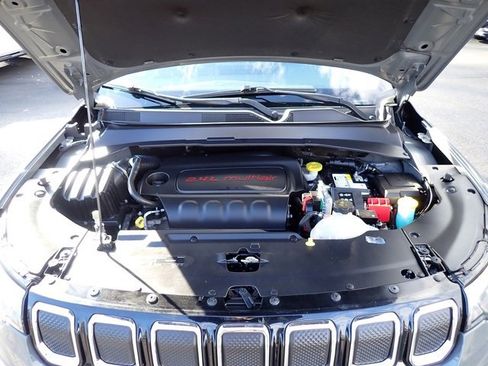 Certified 2022 Jeep Compass Limited image 12