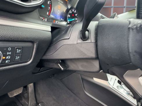 Used 2022 Ford Explorer XLT w/ Equipment Group 202A image 22