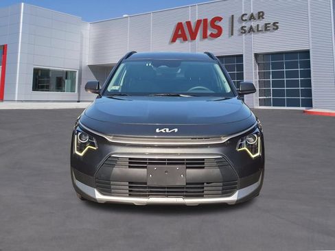Used 2025 Kia Niro LX FWD image 2