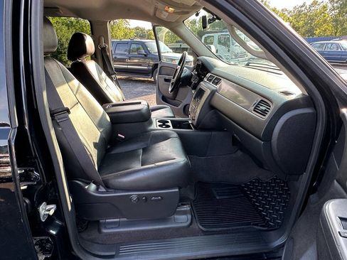 Used 2013 Chevrolet Silverado 2500 LTZ w/ LTZ Plus Package image 27