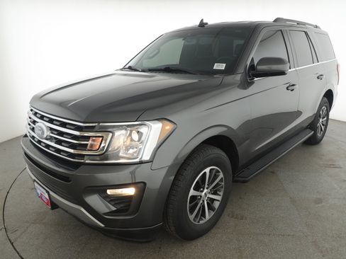 Used 2020 Ford Expedition XLT image 3