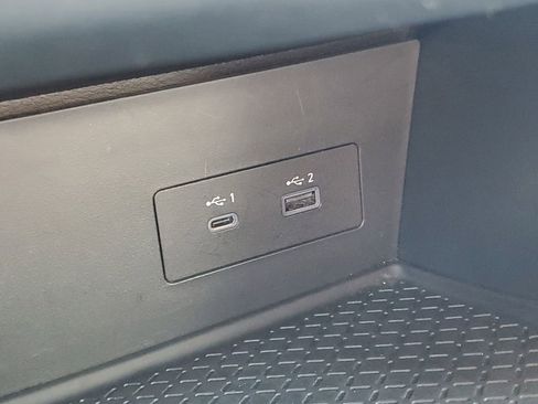 Used 2024 Nissan Pathfinder SV image 23