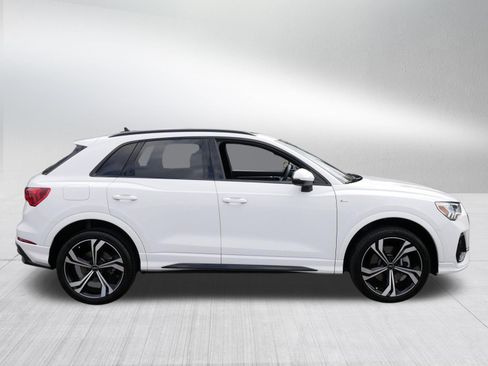 Used 2023 Audi Q3 2.0T Premium Plus w/ Premium Plus Package AWD/4WD image 8