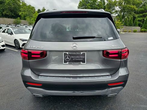 New 2026 Mercedes-Benz GLB 250 4MATIC image 8