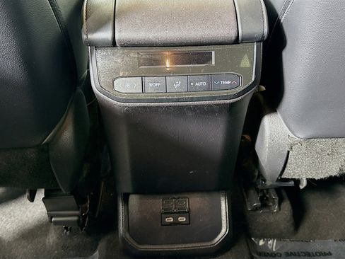 Used 2023 Toyota Highlander XSE image 23