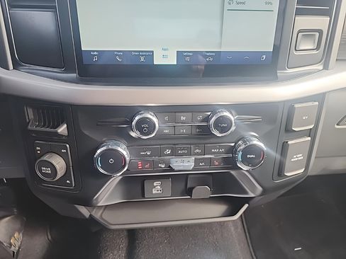 Used 2022 Ford F150 XLT w/ Equipment Group 302A High image 20