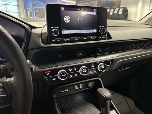 Used 2023 Honda CR-V EX image 11