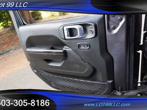 Used 2021 Jeep Gladiator Sport image 28