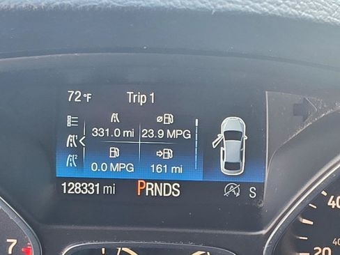Used 2017 Ford Escape SE w/ Equipment Group 201A FWD image 18