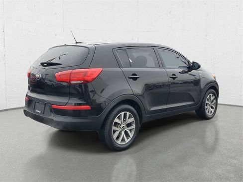 Used 2016 Kia Sportage LX image 7