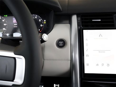 New 2025 Land Rover Discovery Metropolitan Edition image 61