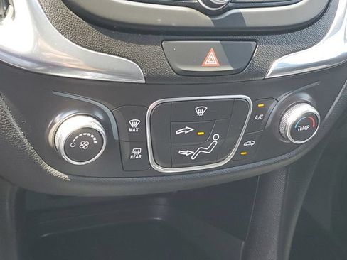 Used 2019 Chevrolet Equinox LT AWD/4WD image 20