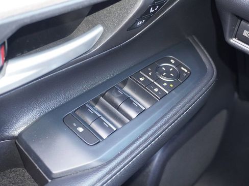 Certified 2024 Toyota Grand Highlander FWD image 16