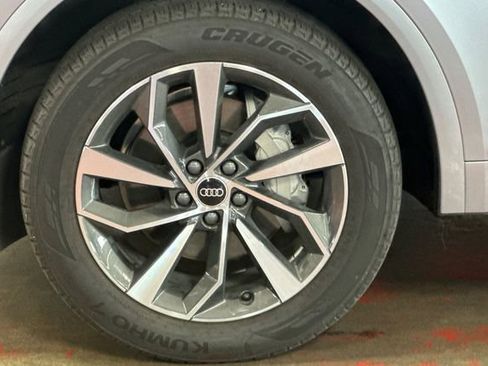 Used 2023 Audi Q5 2.0T Premium w/ Convenience Package image 34