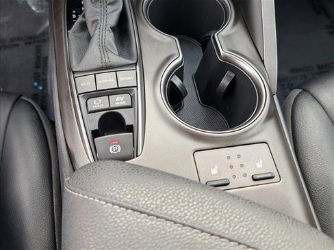 Used 2022 Toyota Camry XSE image 12