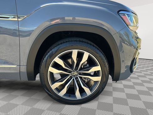 Used 2022 Volkswagen Atlas Cross Sport SEL Premium R-Line AWD/4WD image 12