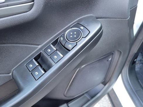 Used 2023 Ford Escape SE image 17