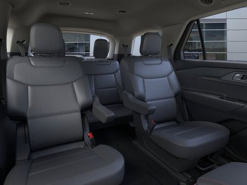 Used 2026 Ford Explorer Active AWD/4WD image 11