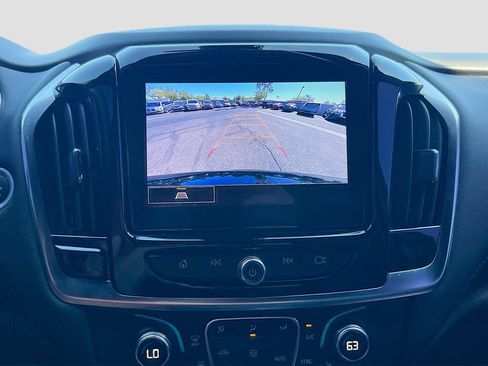 Used 2024 Chevrolet Traverse LT FWD image 13