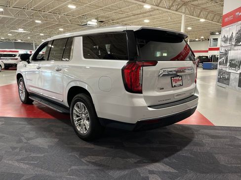 Certified 2024 GMC Yukon XL SLT AWD/4WD image 9