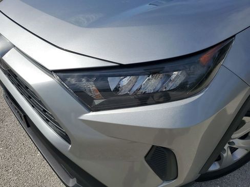 Used 2019 Toyota RAV4 LE image 16