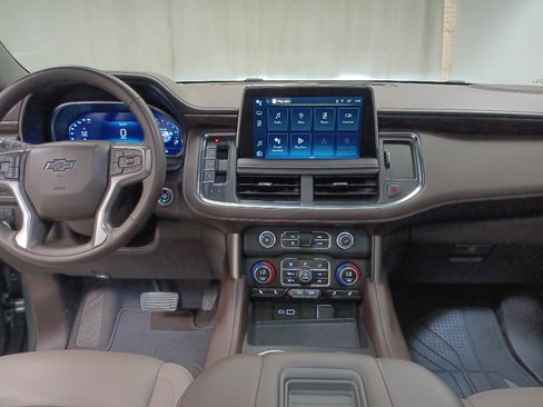 Used 2024 Chevrolet Tahoe Z71 w/ Luxury Package image 21