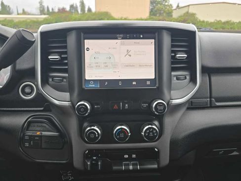 Used 2024 RAM 3500 Big Horn image 13