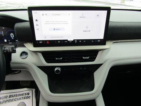 Used 2025 Ford Explorer Active w/ Active Comfort Package image 24