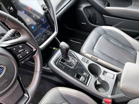 Used 2024 Subaru Crosstrek 2.5i Limited AWD/4WD image 15