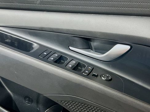 Used 2024 Hyundai Elantra SEL image 14