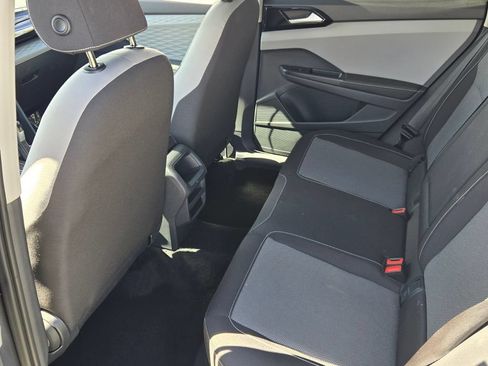 Certified 2024 Volkswagen Taos S FWD image 12