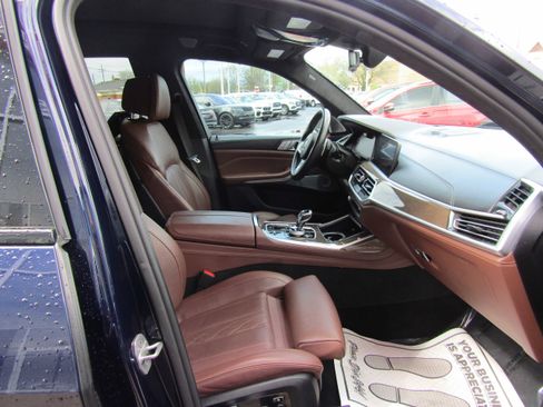 Used 2020 BMW X7 M50i w/ Dynamic Handling Package image 13