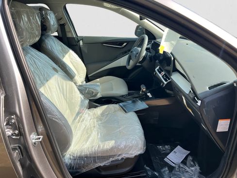 New 2025 Kia Niro EX image 15