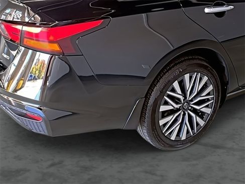 Certified 2024 Nissan Altima 2.5 SV image 12