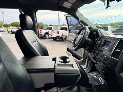 Used 2017 Ford F250 XLT w/ Camper Package AWD/4WD image 14
