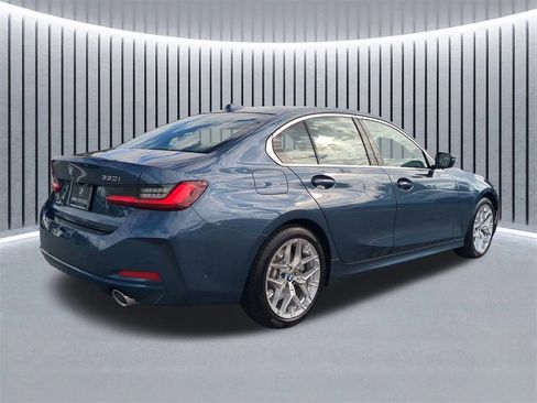 Certified 2025 BMW 330i Sedan w/ Convenience Package image 5