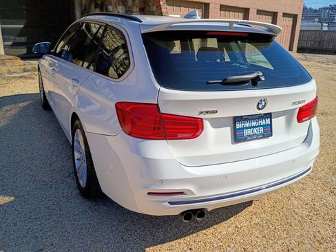 Used 2017 BMW 330i xDrive Wagon image 12