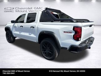 New 2025 Chevrolet Colorado Trail Boss w/ Midnight Edition AWD/4WD video 3