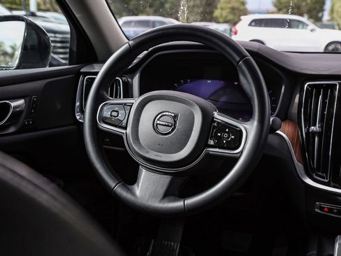 Used 2024 Volvo S60 B5 Plus image 15