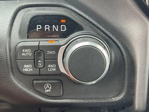 Used 2025 RAM 1500 Big Horn AWD/4WD image 34