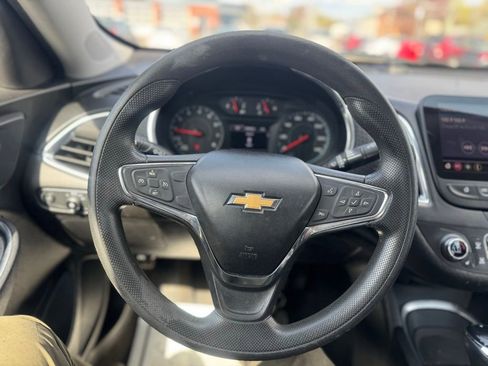 Used 2020 Chevrolet Malibu LT FWD image 29