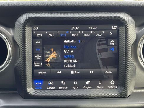 Used 2022 Jeep Wrangler Unlimited Rubicon 4xe image 32