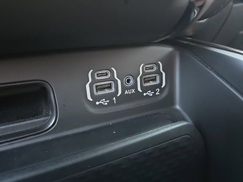 Used 2022 RAM 1500 Limited image 72