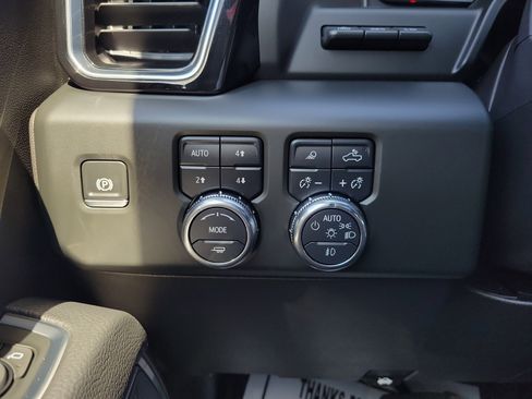 Certified 2025 GMC Sierra 1500 Denali w/ Denali Reserve Package AWD/4WD image 28