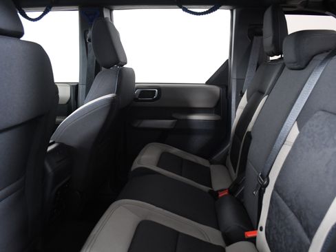 Used 2023 Ford Bronco Wildtrak image 22