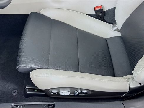 Certified 2025 Porsche 718 Boxster image 16