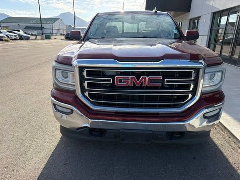 Used 2017 GMC Sierra 1500 SLE w/ SLE Value Package AWD/4WD image 2